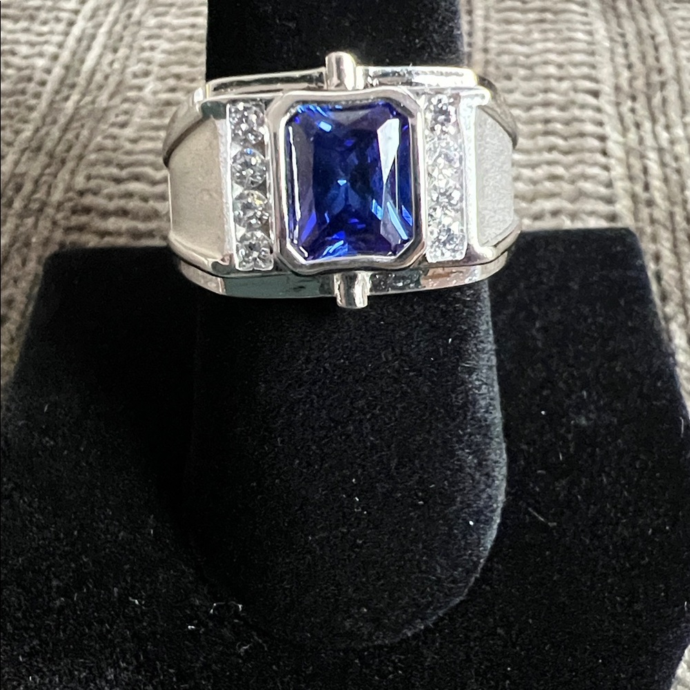 Elegant mens Blue Gemstone Ring men’s costume jewelry size 9